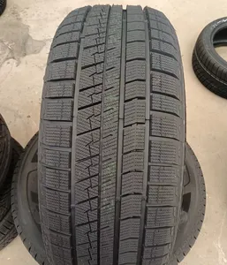 285/45R22冬季轮胎黑色