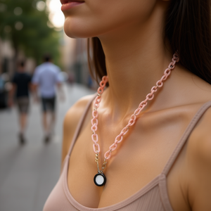 Cadena corporal de plástico Angelina de 70 cm con forma de candado, moderna y a la moda para uso diario, unisex, para adultos. - Product Image 5