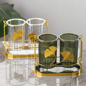 Portautensilios de Cocina Moderno con Almacenamiento para Palillos y Cubiertos, Vasos de Vidrio, Marco de Metal Dorado, Diseño Contemporáneo - Product Image 3