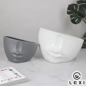 Vaso in Ceramica Moderno con Volto Umano Astratto e Finitura Opaca, Perfetto per <span class=keywords><strong>Piante</strong></span> <span class=keywords><strong>Grasse</strong></span>, Cactus o Piccole <span class=keywords><strong>Piante</strong></span> da Interno su Mensole o Finestre - Product Image 3