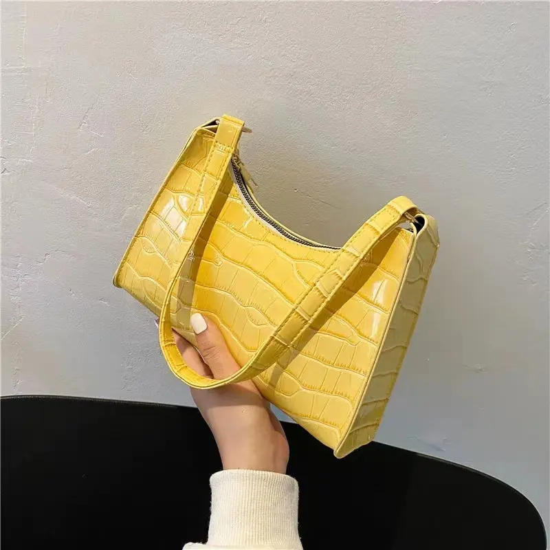 حقيبة يد نسائية بتصميم جديد من الجلد الصناعي الفاخر البسيط ، حقيبة يد تحت الهلال