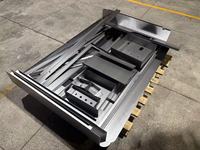 Service de découpe laser, pliage et soudage de tôles sur mesure pour applications industrielles lourdes, y compris les conduits de ventilation CVC, les couvercles de ventilateurs et les silencieux.