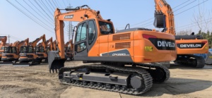 Excavadora de cadenas Develon DX220LCA, máquina hidráulica de movimiento de tierras de alta resistencia - Product Image 1