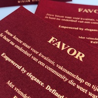 Invitations de mariage personnalisées en velours rouge avec impression dorée, enveloppes en velours autocollantes et brillantes, et cartes de remerciement