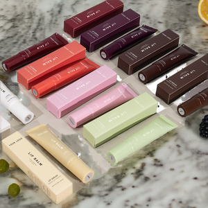 ลิปบาล์มเนื้อลิควิดสีชัด ติดทนนาน บำรุงริมฝีปากด้วยเชียบัตเตอร์ พร้อมเพิ่มความชุ่มชื้นด้วยเปปไทด์ รับผลิตโลโก้ตามสั่ง - Product Image 2