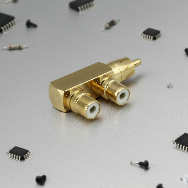 High Quality Brass Right Angle RCA Connector One Male Two Female AV Adapter 1 Point 2 Male to Female