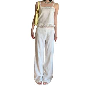 Conjunto de Dos Piezas OEM Personalizado, Moderno, de Algodón con Detalles de Encaje, Pantalones Cómodos y Suaves, Top Corto, Cintura Elástica, Estilo Informal - Product Image 2