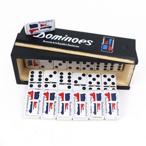 Tùy Chỉnh Chuyên Nghiệp Đôi 6 Cờ Domino Trò Chơi Thiết Lập Dominica Cộng Hòa Bản Đồ Dominoes 28Pcs Trong Màu Đen Hộp Gỗ Biểu Tượng Tùy Chỉnh - Product Image 1