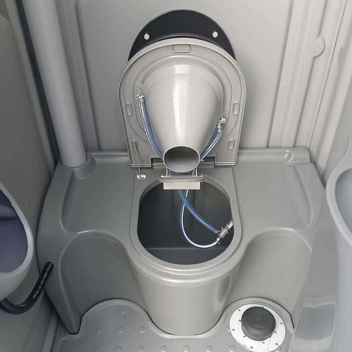トイレでパーティ トイレでパーティ