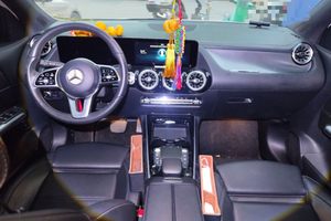 JIBEN <span class=keywords><strong>SUV</strong></span> 2022 Ben-z <span class=keywords><strong>GLA</strong></span> 200 Turbo Haute Performance Automatique Intérieur Sombre Traction Avant Caméra Arrière Volant à Gauche - Product Image 4