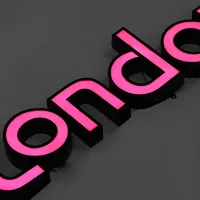 Lettres et chiffres géants lumineux 3D LED RGBW pleine couleur étanches IP65 pour enseignes publicitaires et anniversaires