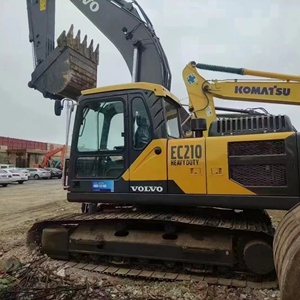 Excavadora de cadenas Volvo EC210 de servicio pesado, amarilla, alta potencia de excavación, cucharón de 4 m, motor de 190 kW con bomba y motor. - Product Image 1