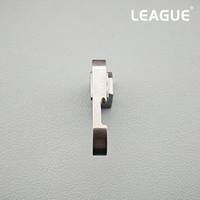 P36LN-NF Pied presseur à tige haute, à pointe gauche étroite, pour machines à point noué industrielles à alimentation par aiguille et à une seule aiguille