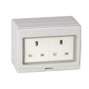 Enchufe de pared de 2 bandas a prueba de agua 13A tipo británico IP55 de 2 pulgadas - Product Image 3