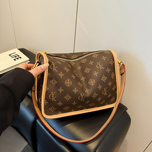 Sac messager carré élégant pour femme. Sac à main de créateur de marque. Design de motif unique - Product Image 1