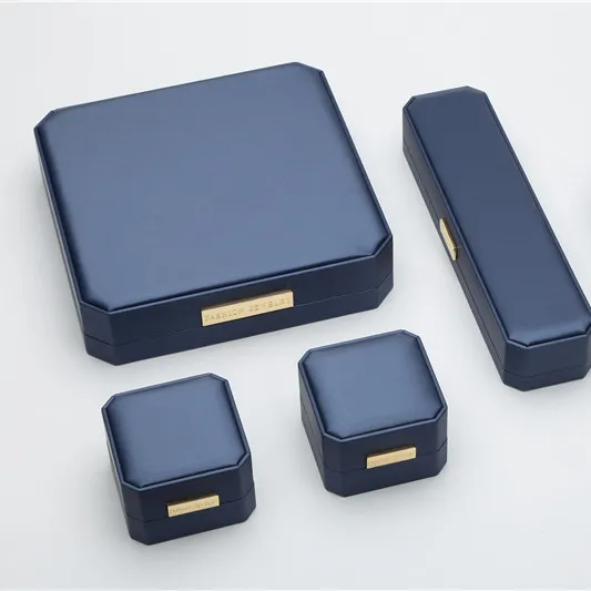 Cajas de cuero PU con logotipo personalizado de alta gama, conjunto de embalaje para regalo de joyería de lujo