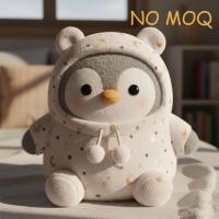 Hadiah Dekorasi Kamar Anak Boneka Stroberi Lembut Berbahan Plush dengan Piyama Teman Tidur Kawaii