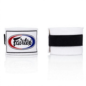 ผ้าพันมือ Fairtex สีขาว ผลิตจากโพลีเอสเตอร์ผสมฝ้าย ระบายอากาศได้ดี ปรับขนาดได้ ทนทาน เป็นมิตรกับสิ่งแวดล้อม เหมาะสำหรับทุกเพศ ใช้สำหรับกีฬามวยและยกน้ำหนัก ป้องกันการบาดเจ็บ - Product Image 1