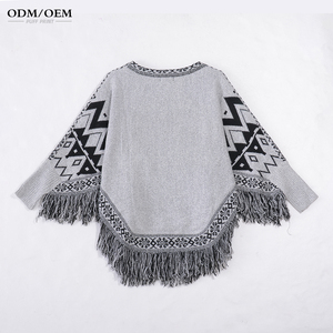 เสื้อสเวตเตอร์ผ้าฝ้าย 100% แบบสวม คอวี ดีไซน์พู่ห้อย แต่งลายแจ็คการ์ด สไตล์ลำลองสำหรับผู้หญิง รับผลิตแบบ OEM ODM พร้อมสกรีนโลโก้ - Product Image 2