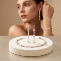 Parure de bijoux scintillante plaquée platine, bracelet tennis élégant et boucles d'oreilles pendantes linéaires, cadeau pour femme, mariage, fête nuptiale 2026