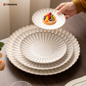 Venta Directa de Fábrica: Plato de Cerámica de Porcelana con Diseño Retro de Crisantemo, Exquisito y Ecológico para el Hogar - Product Image 6