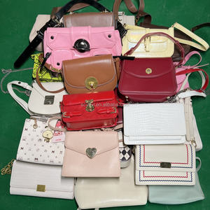 กระเป๋าถือมือสอง A6 ลดราคาสุดฮอต กระเป๋าสะพายไหล่สุดเก๋สำหรับผู้หญิง คุณภาพเยี่ยม กระเป๋า Ukay มือสองจากโรงงานโดยตรง - Product Image 1