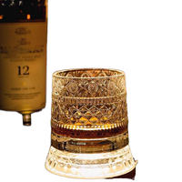 Verre à whisky rotatif lumineux, modèle best-seller, verre à vin de luxe gaufré, tendance des célébrités d'Internet