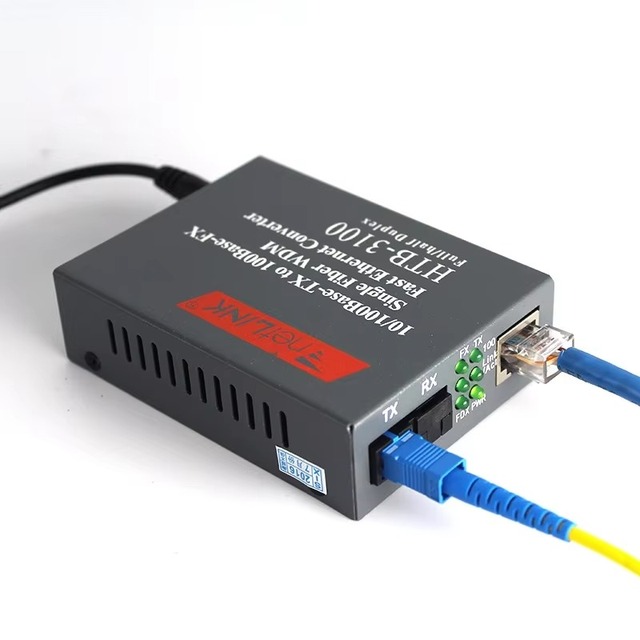 YOFC CE RoHS Certified Fiber Media Converter 10/100M Single Mode 25KM RJ45 SC Optical Transceiver 1 Year Warranty for Telecom