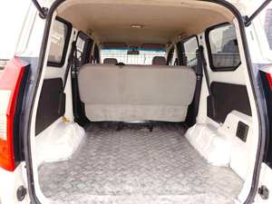 <span class=keywords><strong>VAN</strong></span> d'<span class=keywords><strong>occasion</strong></span> Wuling 2019 Hongguang S 1.5 Type Basique 5 places Transmission Manuelle 5-8 places Voiture d'<span class=keywords><strong>occasion</strong></span> bien entretenue à prix abordable - Product Image 5