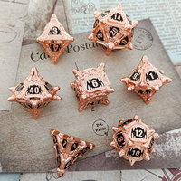 1 pièce Ensemble de dés polyédriques en cuivre rouge antique, à grande ouverture, en métal massif, faits à la main, écologiques, motif crâne, pour jeux de société Dungeons & Dragons