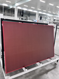 Красные цветные солнечные панели 345W-355W | Декоративные монокристаллические фотоэлектрические панели N-типа 182 мм - Product Image 3