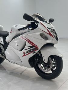 Suzuki <span class=keywords><strong>Hayabusa</strong></span> 1300 : 190 CV, 1340 cm³, 4 cylindres en ligne, moto sportive, voitures et motos de sport d'occasion - Product Image 3