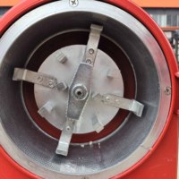 Moulin électrique commercial à quatre moulins pour aliments secs piment noir riz blé maïs grain maïs broyeur broyage broyage concasseur
