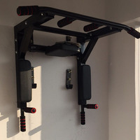 Équipement de fitness d'intérieur pour hommes et femmes Barre de traction exclusive transfrontalière Porte-sac de sable à double barre