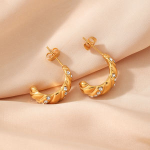 ต่างหูสแตนเลสสุดชิคทรงครัวซองต์ดีไซน์ตามสั่งต่างหูคริสตัลเพทายลูกบาศก์ระยิบระยับต่างหูห่วงแบบเปิด - Product Image 4