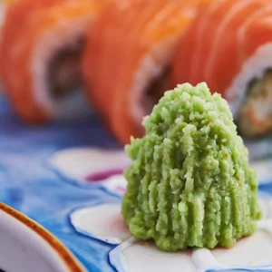 Pâte de wasabi premium épicée pour sashimi et sushi, en sachet - Product Image 3
