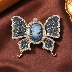 Carte de broche de beauté gaufrée de style victorien rétro, Meio et accessoire double usage avec fermoir - Product Image 3