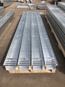 Griglia in acciaio zincato personalizzato canale <span class=keywords><strong>acqua</strong></span> grondaia grondaia del produttore copertura di drenaggio appartamenti in acciaio ville pavimenti - Product Image 3