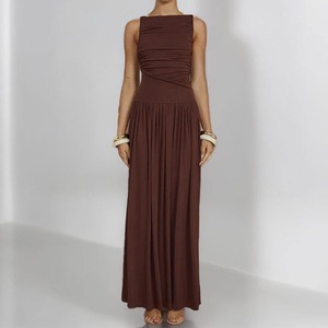 Mercancía General, Primavera 2026, Nueva Ropa de Mujer, Vestido Elegante de Estilo Europeo y Americano, Corte Entallado, Plisado, Color Sólido - Product Image 2