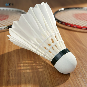 Volant de badminton en <span class=keywords><strong>plumes</strong></span> d'oie haute durabilité avec logo personnalisé, faible MOQ accepté, pour entraînement quotidien - Product Image 5