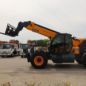 ディーゼル伸縮式フォークリフトローダー 三段マスト 4536kg積載量 17200mm揚程 オフロード対応 - Product Image 3