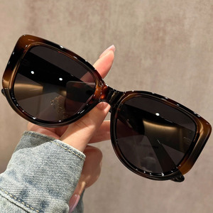 Gafas de Sol Cuadradas de Gran Tamaño, Modernas, para Todas las Formas de Rostro, para Mujer, Venta al Por Mayor, Novedades 2026 - Product Image 1