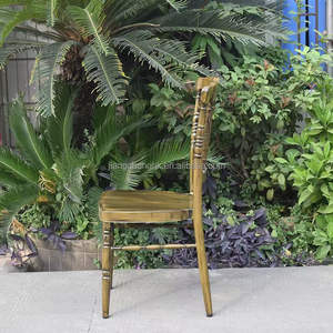 Silla de Comedor Apilable de Hierro con Acabado Imitación Madera para Bodas, Fiestas, Parques y Banquetes al Aire Libre - Product Image 4