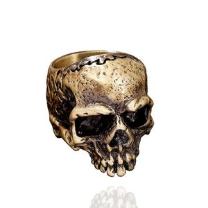 Anillos de Latón Góticos Vintage con Calavera Grande para Hombre, Resistentes al Deslustre, Joyería Pesada para Motociclistas, Anillos de Casco de Guerrero Esqueleto, Venta al por Mayor - Product Image 1