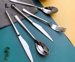 Ensemble de couverts <span class=keywords><strong>en</strong></span> acier inoxydable poli miroir style tendance avec cuillère, fourchette et <span class=keywords><strong>couteau</strong></span> pour cadeaux d'affaires - Product Image 4