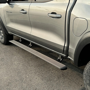 Estribos Eléctricos con Iluminación LED de Colores para Chevrolet Silverado 2019-2025 - Product Image 5