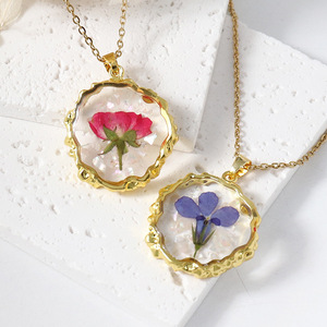 Collar de resina de acero inoxidable 316L de la serie Natural de moda Collar con colgante de gota de pasta de flor eterna Joyería chapada en oro de 18 quilates - Product Image 3