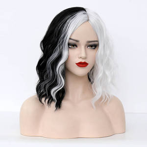 Pelucas <span class=keywords><strong>de</strong></span> Cosplay <span class=keywords><strong>de</strong></span> <span class=keywords><strong>Cruella</strong></span> <span class=keywords><strong>De</strong></span> <span class=keywords><strong>Vil</strong></span> para Mujer, Cortas y Rizadas, <span class=keywords><strong>de</strong></span> 36 cm, Mitad Negra y Mitad Blanca, sin Flequillo, <span class=keywords><strong>de</strong></span> Ainizi Wholesale - Product Image 3