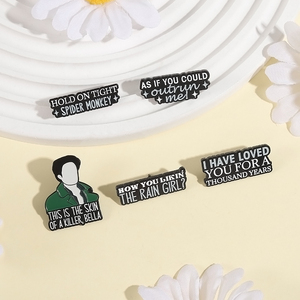 Pins <span class=keywords><strong>de</strong></span> esmalte <span class=keywords><strong>de</strong></span> la película <span class=keywords><strong>de</strong></span> amor romántico <span class=keywords><strong>de</strong></span> vampiros 'Te he amado por mil años', broche, insignia para cuello y solapa, regalo <span class=keywords><strong>de</strong></span> joyería para amigos - Product Image 2