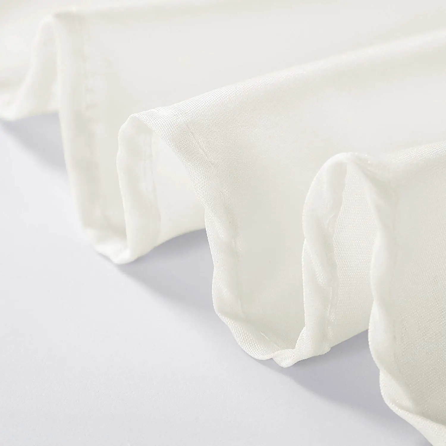 Toptan polyester özel beyaz 120 inç yuvarlak açık havada parti ziyafet düğün masa örtüsü masa örtüleri olaylar için